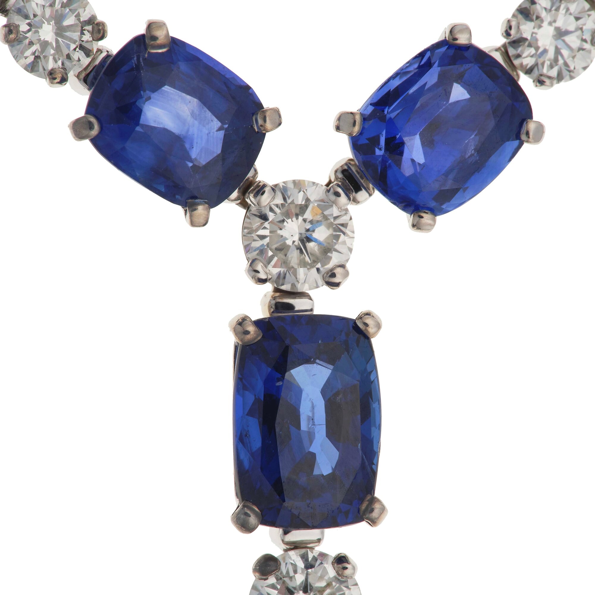 Bulgari. Girocollo con Zaffiri per Ct 47.00 Circa e Diamanti per Ct 13.00 Circa