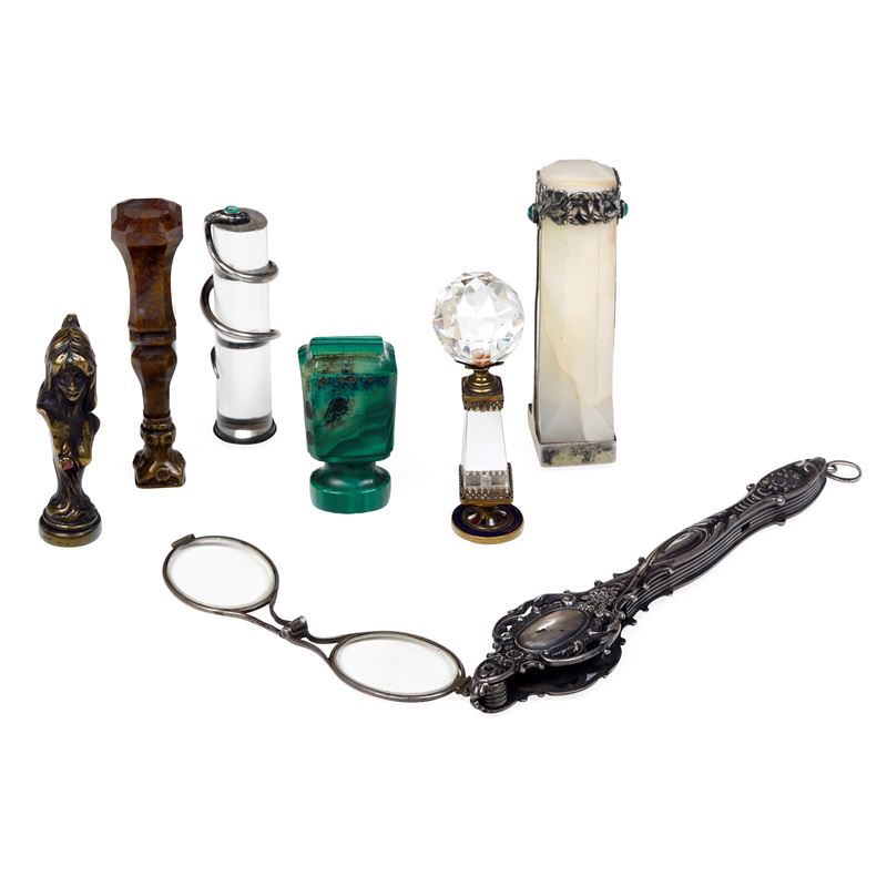 Manifatture di epoche differenti e materiali vari Insieme di sei sigilli  - Auction Collectors' Silvers - I - Cambi Casa d'Aste
