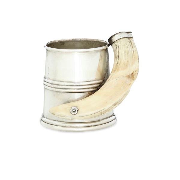 Tankard. Argenteria milanese del XX secolo, argentiere Dabbene