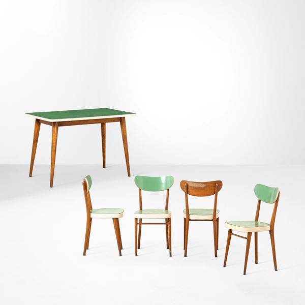 Tavolo e quattro sedie