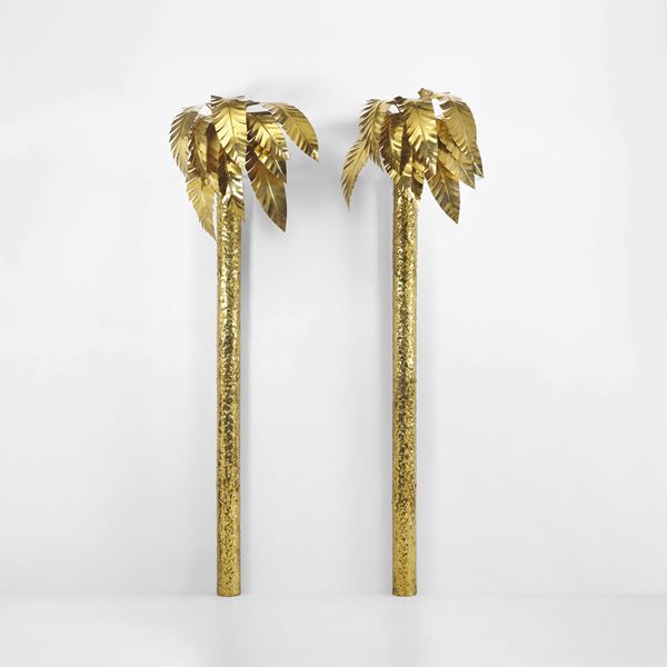 Due elementi decorativi a parete.