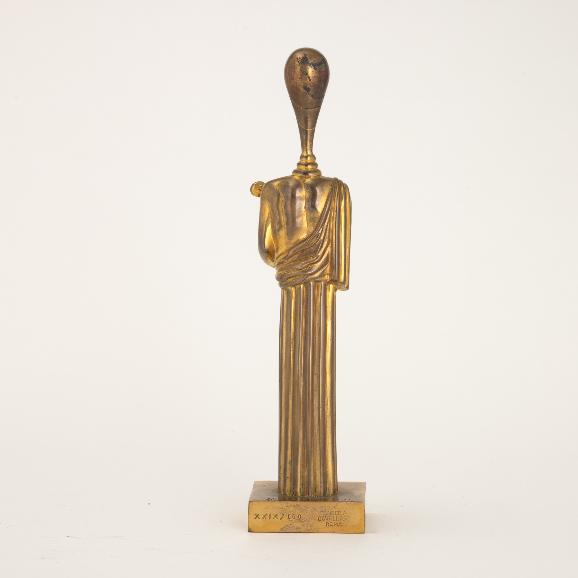 Giorgio De Chirico - Musa della musica, scultura in bronzo dorato