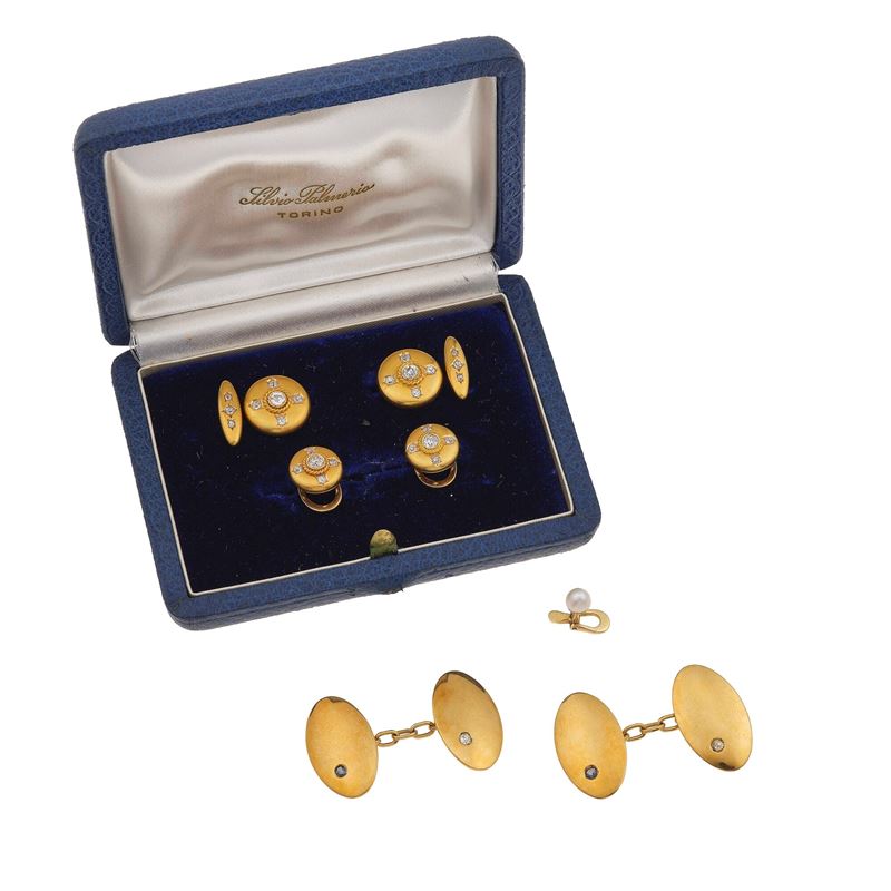 Group of diamond, gold and pearl men's jewels. One fitted case and expertise signed Palmerio  - Auction Fine Jewellery - Cambi Casa d'Aste