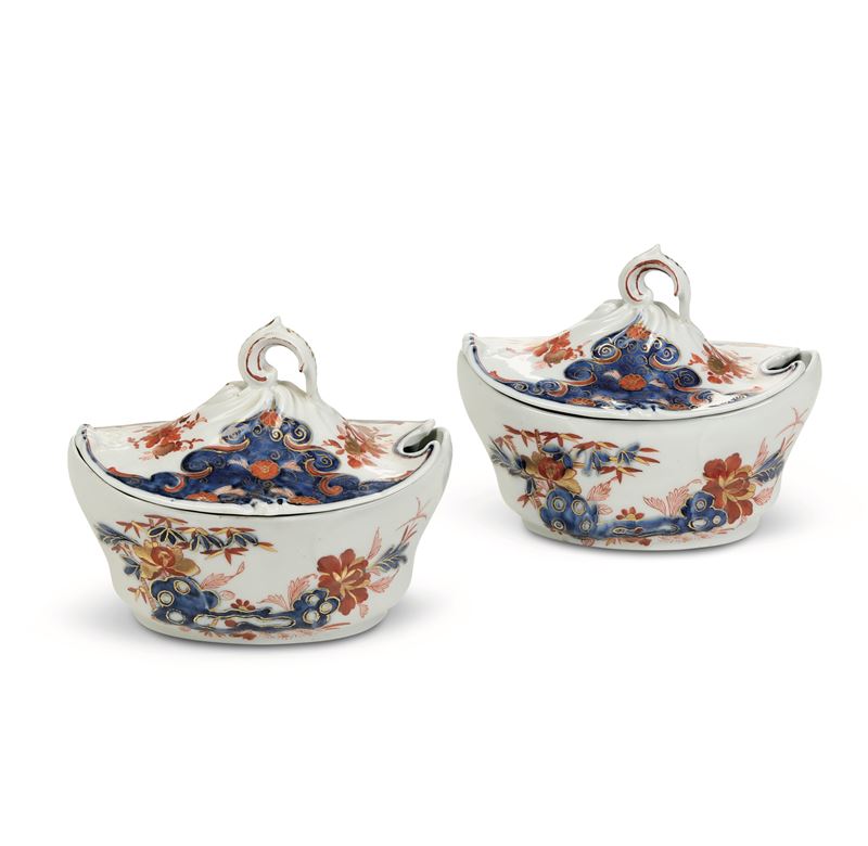 Coppia di salsiere con coperchio Venezia, Manifattura Cozzi, 1770 circa  - Asta Maioliche e Porcellane - Cambi Casa d'Aste