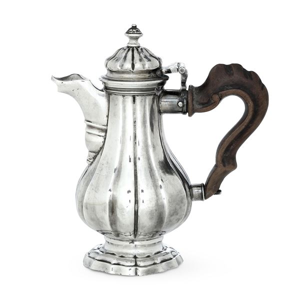 Venezia, seconda metà del XVIII secolo, marchio con Leone di San Marco e del saggiatore Zuan Pietro Grappiglia (1758-1802) Caffettiera