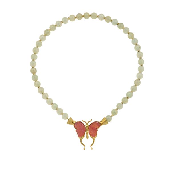 Gold necklace. Damage