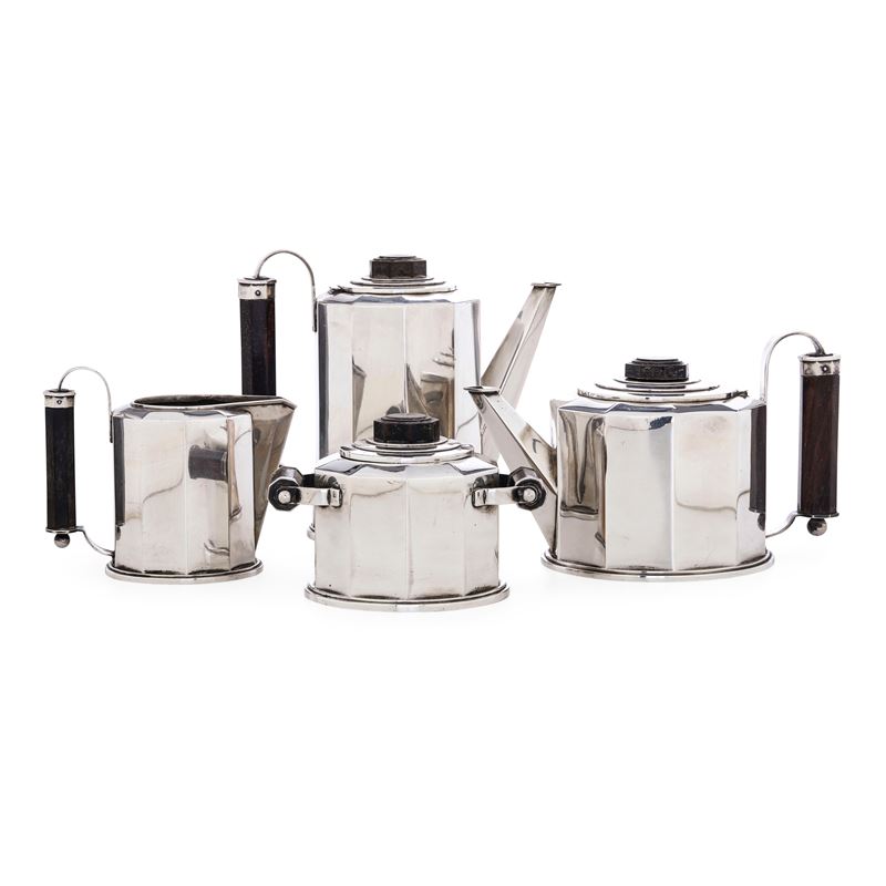 Servizio da tè e caffè. Art Decò. Argenteria artistica italiana, prima metà del XX secolo. Argent...
