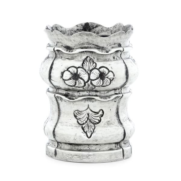 Argenteria artistica italiana del XX secolo. Marchi ad imitazione dell'argenteria napoletana del '800 Secchiello portabottiglie