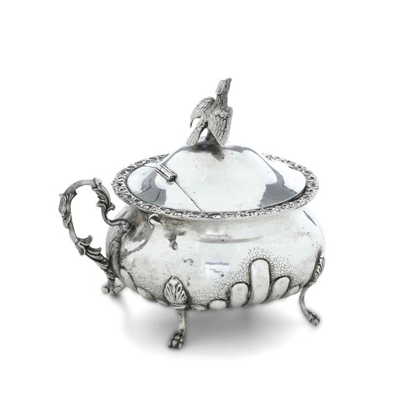 Formaggiera. Argenteria italiana della prima metà del XX secolo