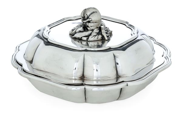 Legumiera. Argenteria artistica milanese del XX secolo. Argentiere Messulam