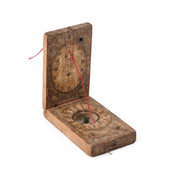 Orologio solare dittico da viaggio in legno e carta dipinta. Stockert a Bavaria, XVIII secolo