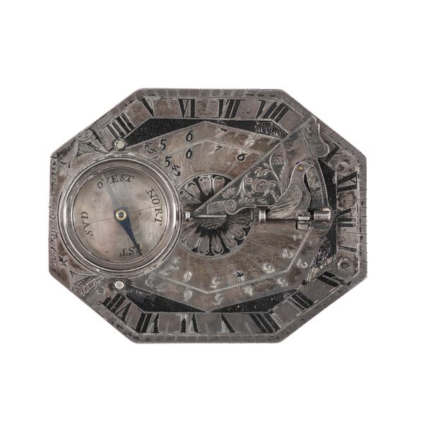 Orologio solare ottagonale del tipo "Butterfield" in argento. Firma di Pierre Sevin (Parigi 1665-1683)