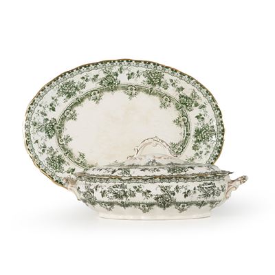 Kelling & Co, Zuppiera con sottopiatto, porcellana, Inghilterra, 1890 circa