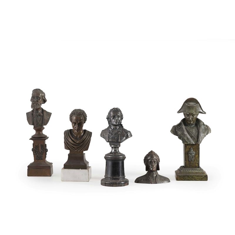 Cinque busti in bronzo patinato  - Asta Oggetti d'Arte - La Wunderkammer di Ettore Mocchetti - Cambi Casa d'Aste