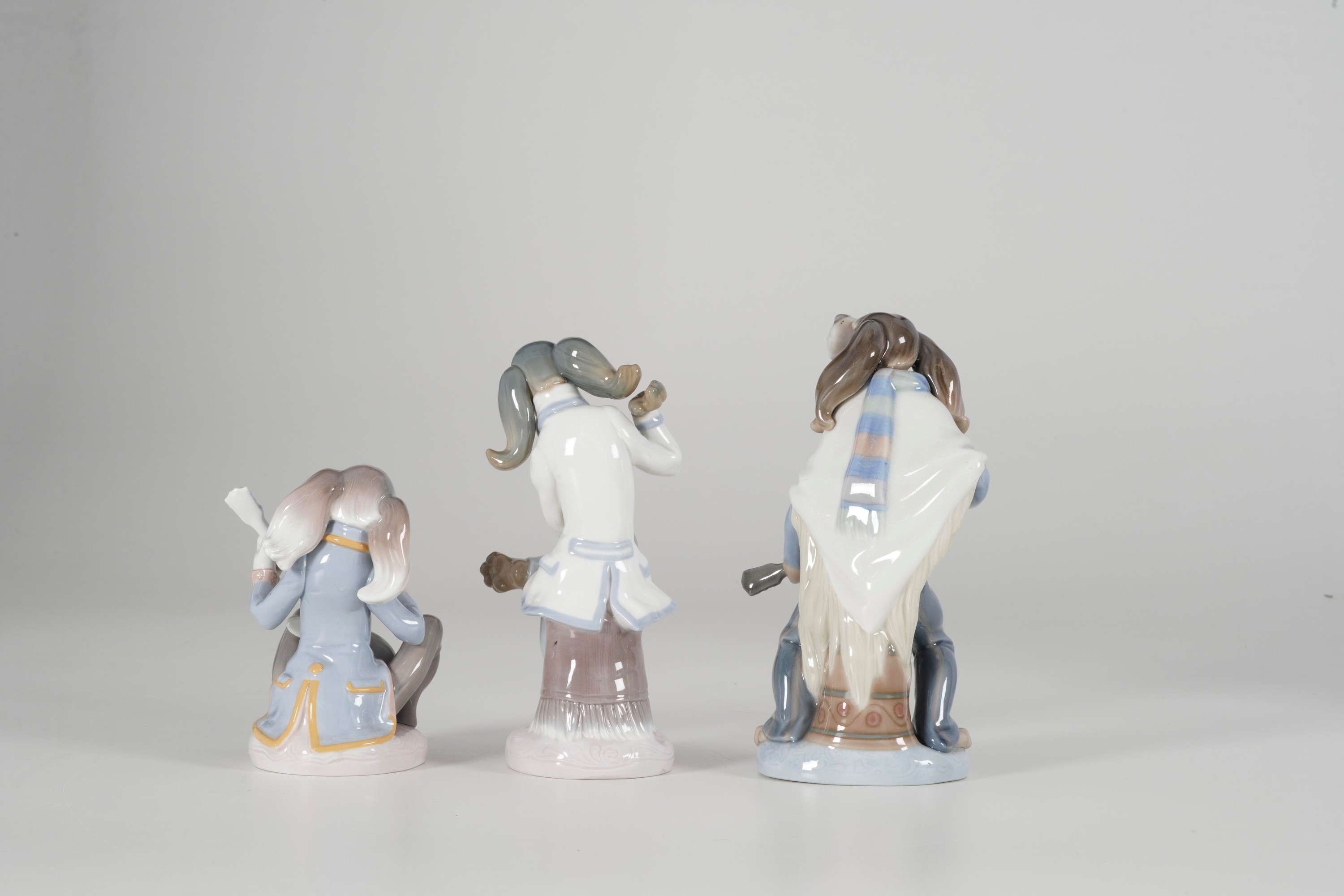 Lladro, Tre cani musicisti, porcellana