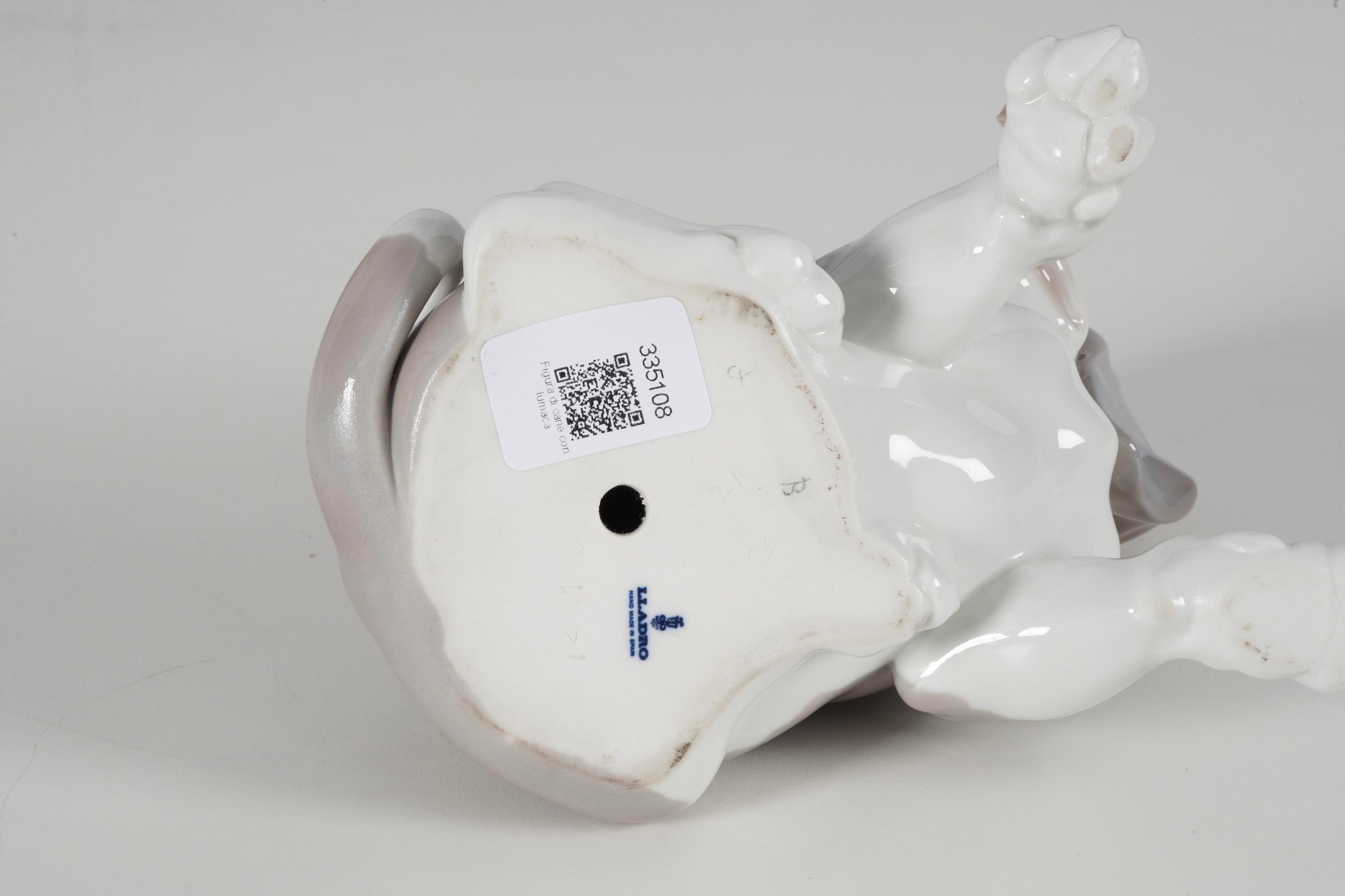 Figura di cane con chiocciola. Spagna, Tavernes Blanques (Valencia), Manifattura Lladro, XX secol...