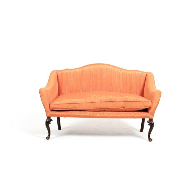 Divano imbottito con gambe intagliate, Veneto, XVIII secolo