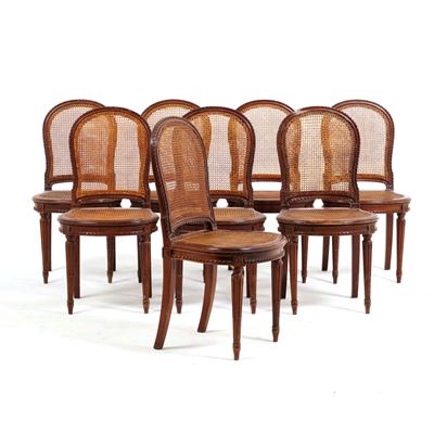 Otto Sedie in Legno