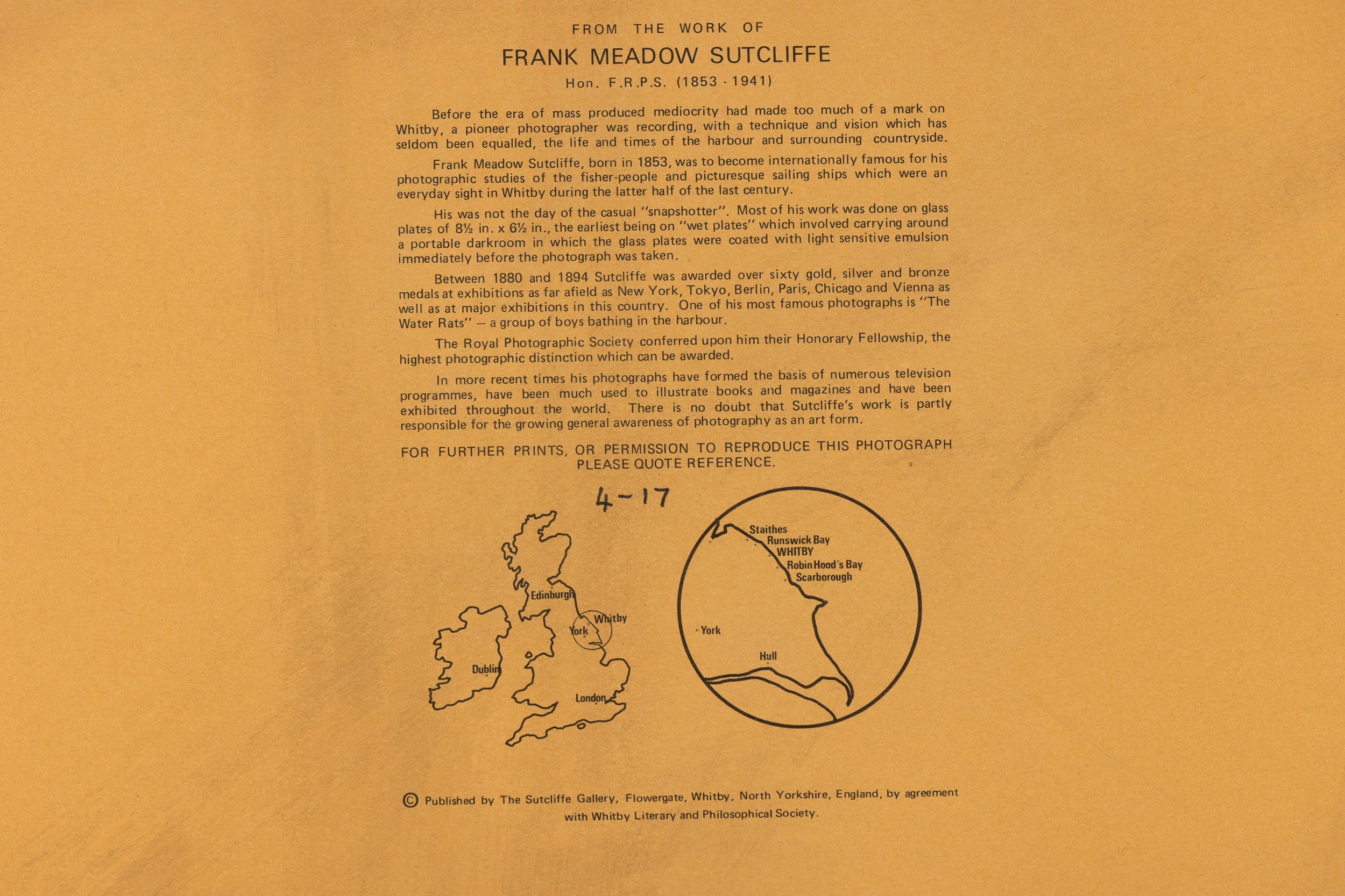 Lotto di due fotografie The Diamond Of Scarborough & Trees in a Misty Valley