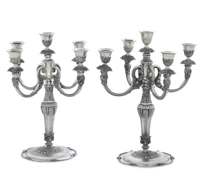 Argenteria milanese, Coppia di candelabri a cinque luci in argento fuso e sagomato