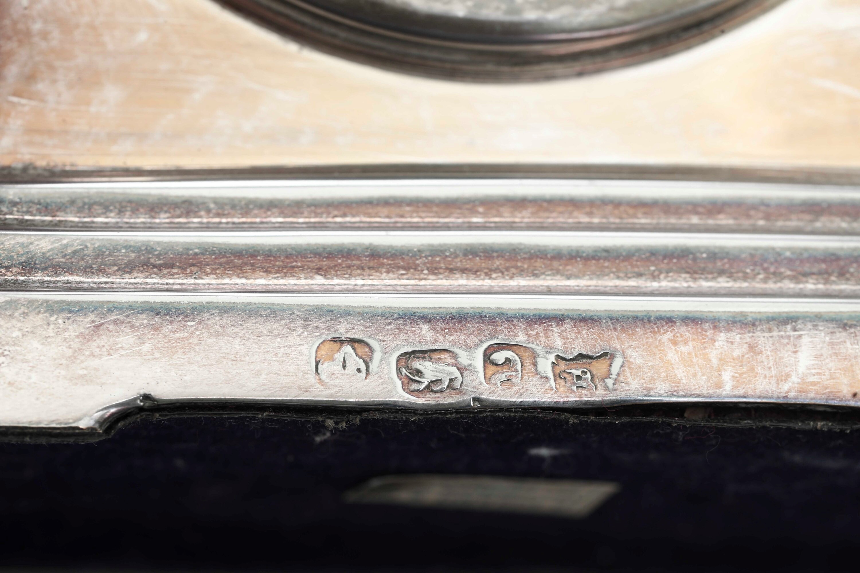 Orologi e complementi decorativi, cinque piccoli orologi con montatura in argento e metallo argen...