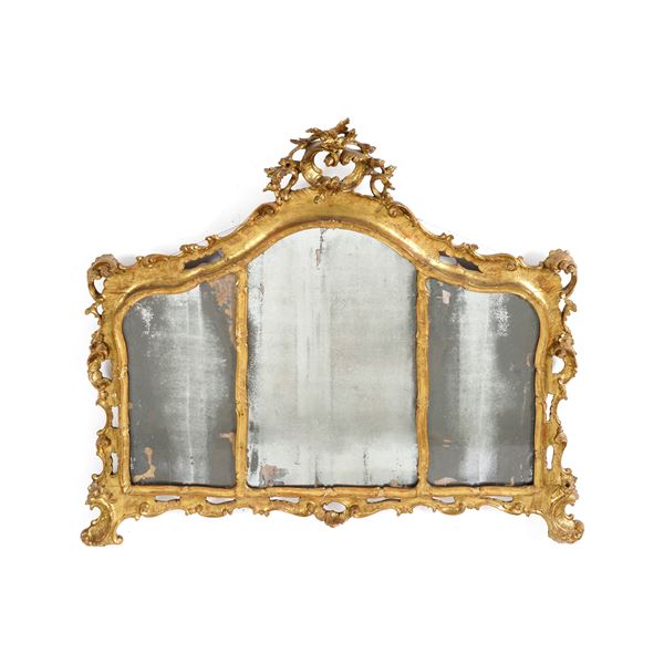 Caminiera in legno intagliato e dorato, Veneto XVIII secolo