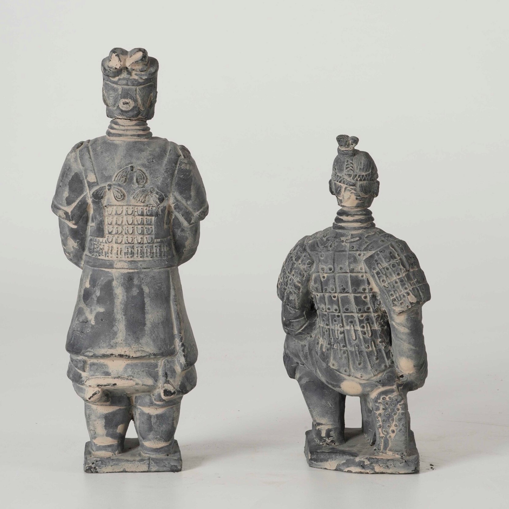 Due figure orientali in pietra, Cina, XX secolo