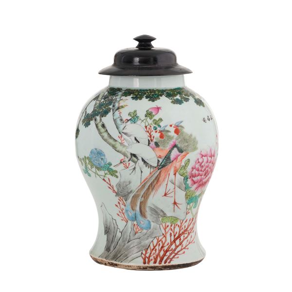 Potiche in ceramica. Cina XX secolo