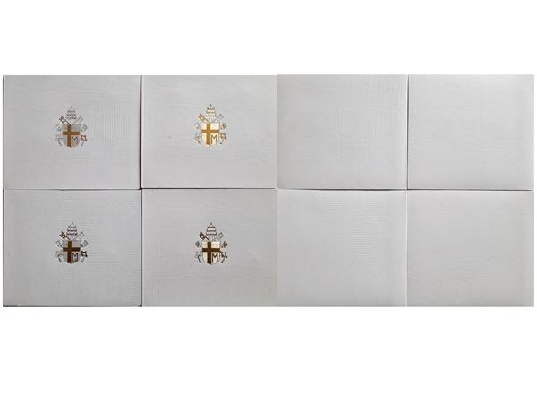 Vaticano 1981 - 4 X divisionali Lire FdC con 4 monete d’argento.