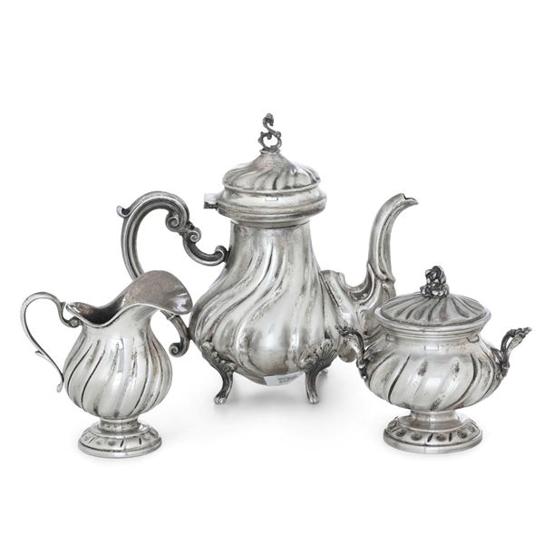 Teiera, zuccheriera e lattiera. Argenteria milanese del XX secolo, argentiere Eugenio Orefice