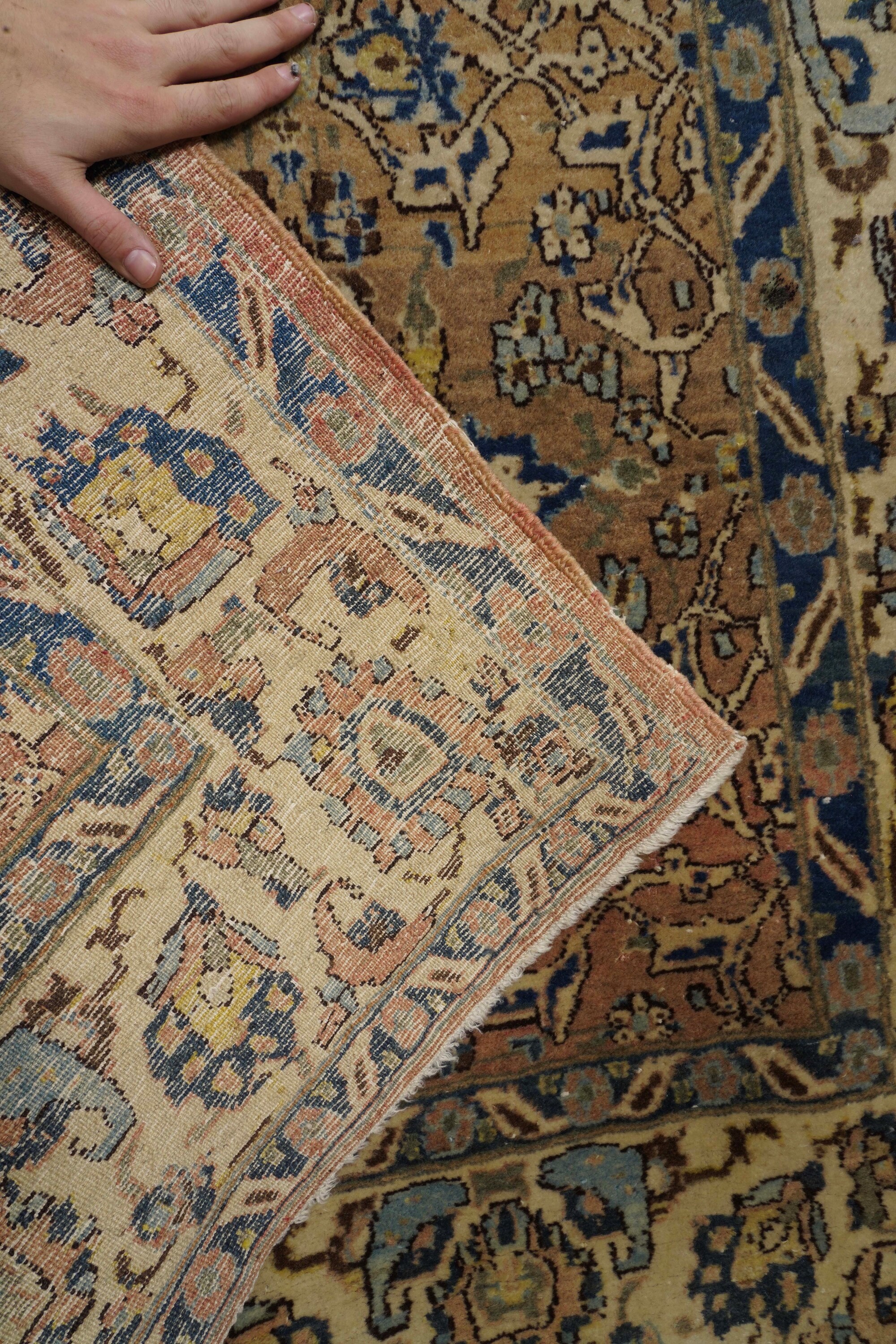 Tappeto persiano, fine XIX secolo, dimensioni cm 145x195