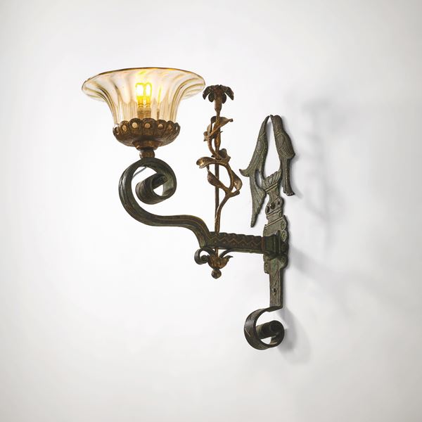 Una lampada a parete.