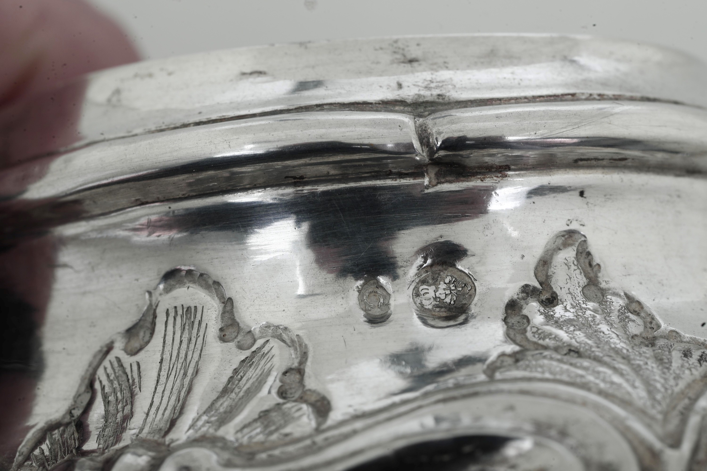 Genova, Possibile XVIII Secolo. Marchio di Ricontrollo con Croce Mauriziana e Delfino Coppia di S...