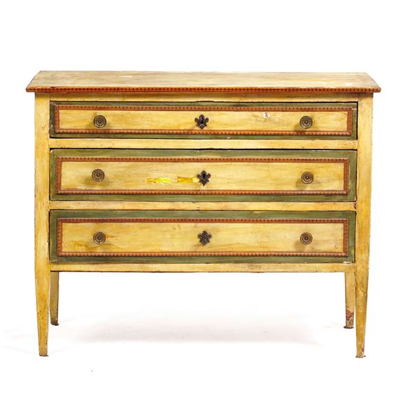 Cassettone laccato stile Luigi XVI