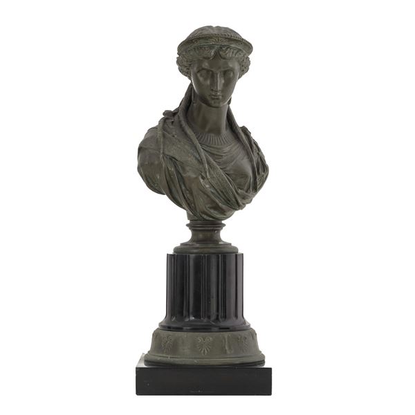 Busto femminile in stile neoclassico