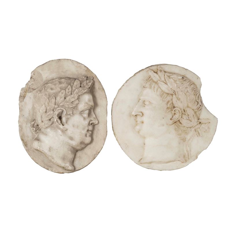 Due rilievi ovali con profili di imperatori romani. XIX-XX secolo  - Auction Ettore Mocchetti's Wunderkammer - Cambi Casa d'Aste