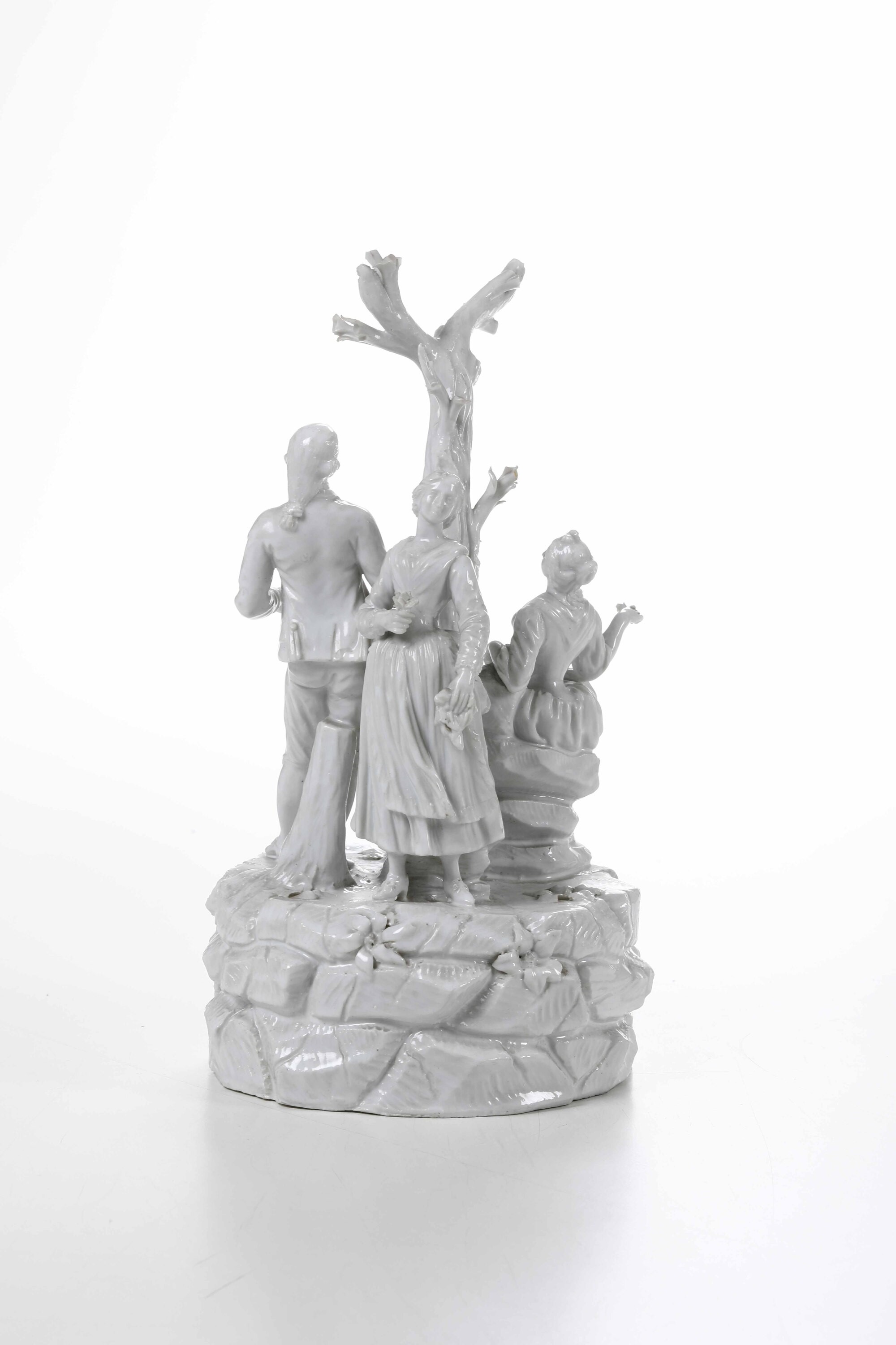 Manifattura Antonibon, Gruppo centrotavola con scena galante (nove figure) in porcellana bianca, ...