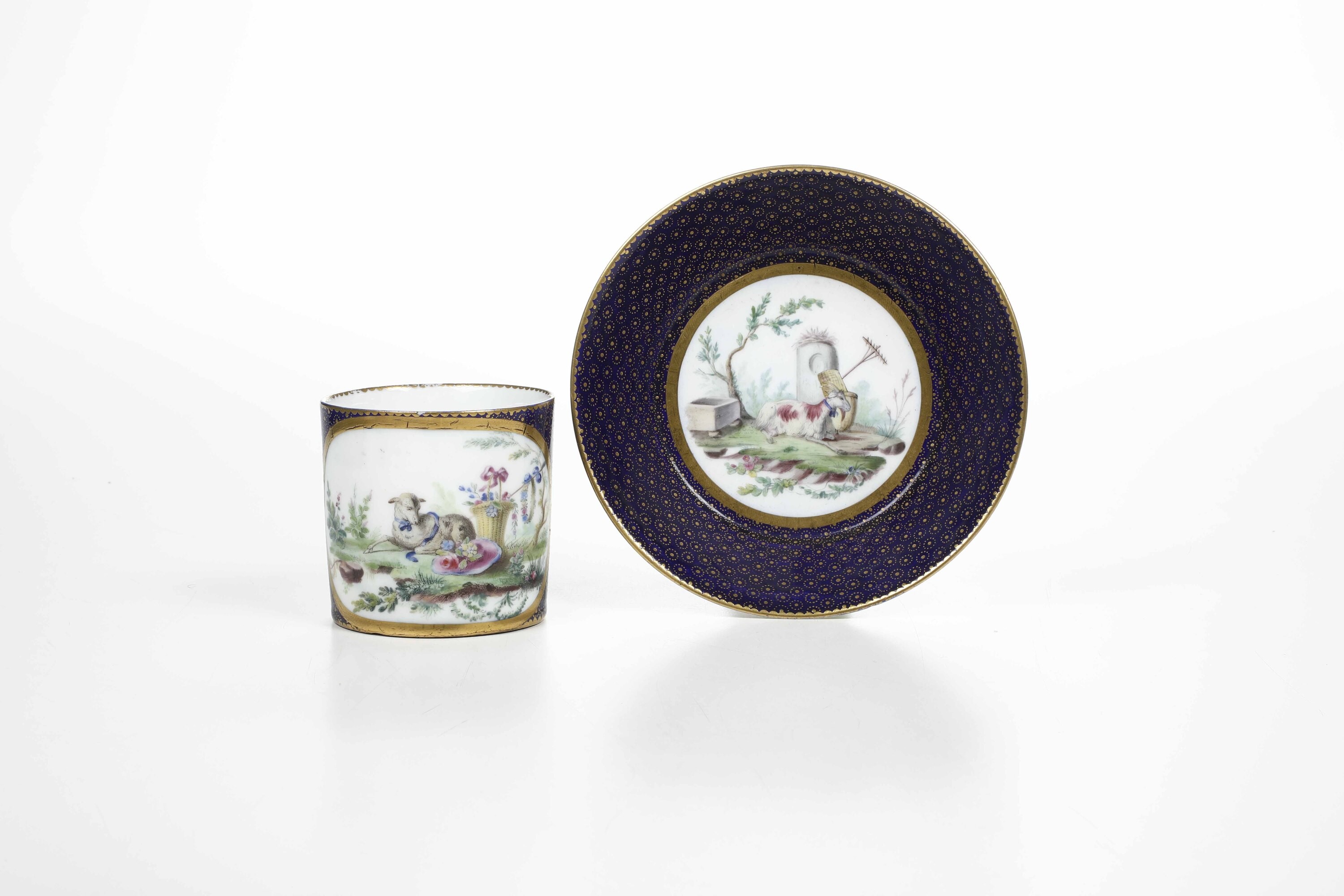 Alla maniera di Sèvres, Tazza con piattino, porcellana, verso il 1790