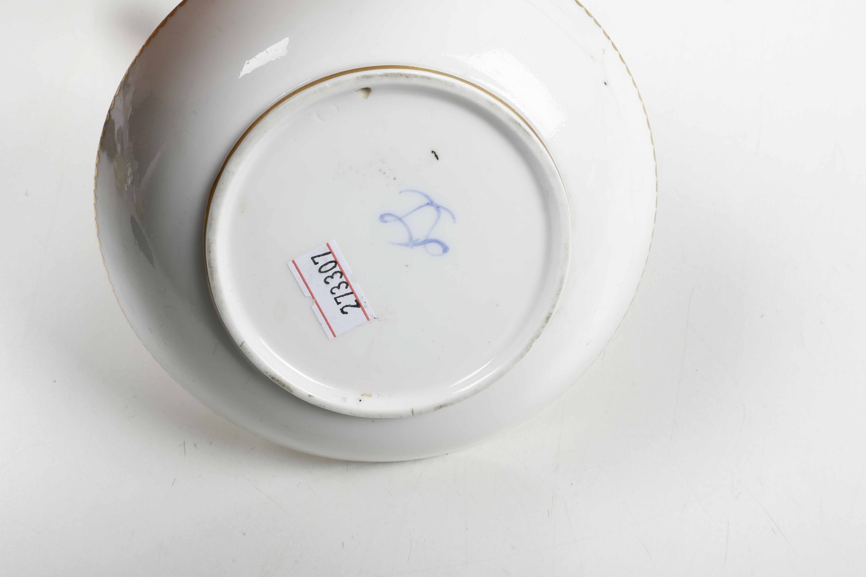 Tazza con piattino. Francia, Manifattura di Sèvres, fine del XVIII secolo.