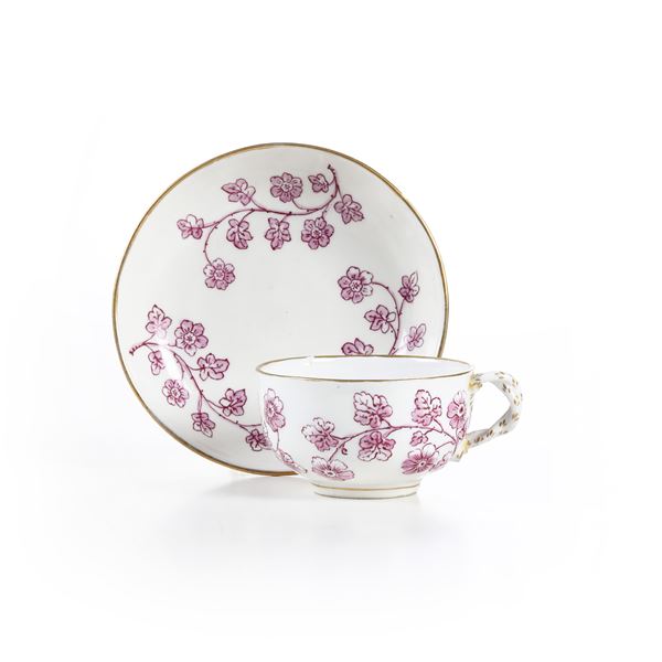 Tazza con piattino. Germania, Manifattura di Nymphenburg, 1750-1775 circa.