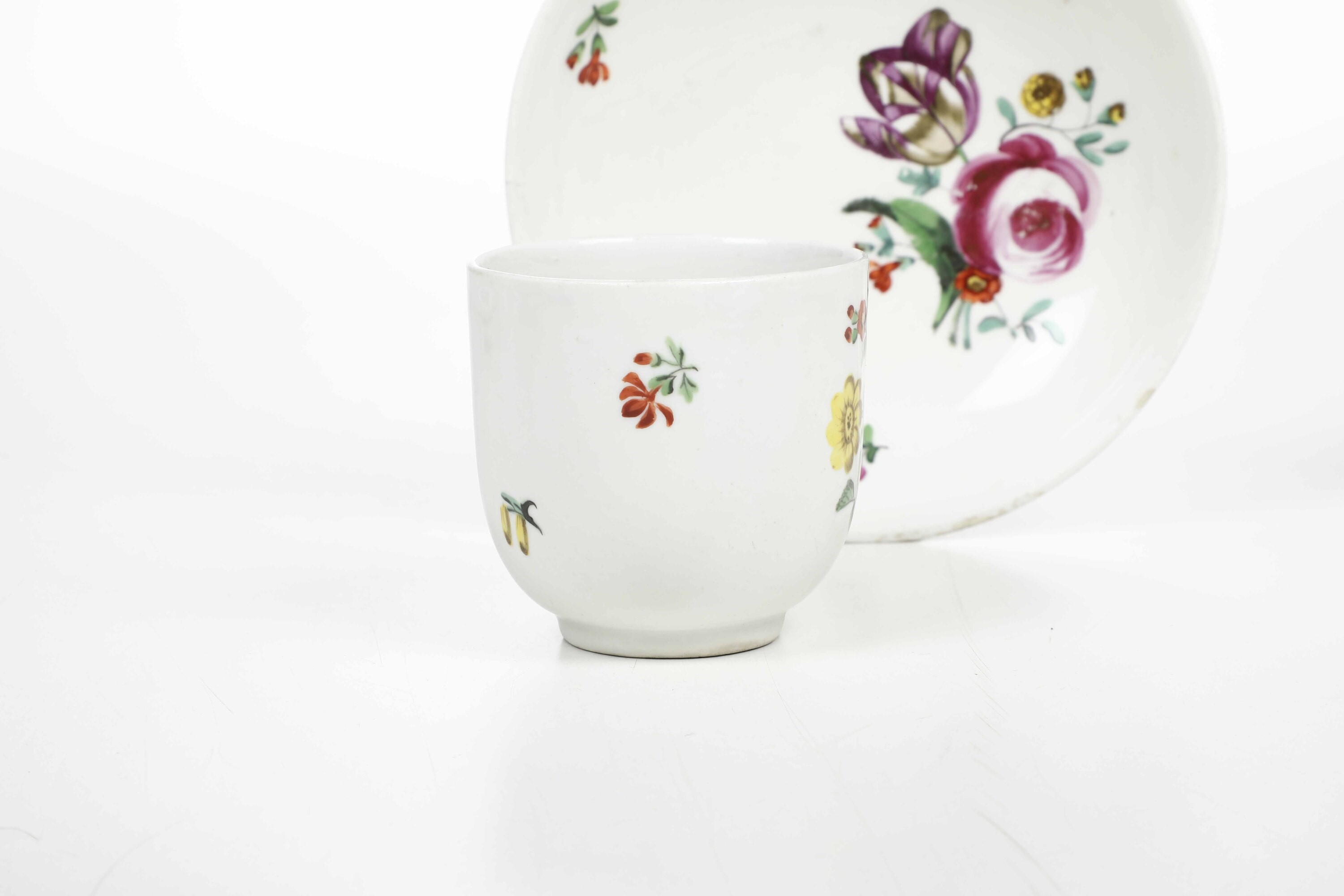 Tazza con piattino. Vienna, Manifattura Imperiale, 1780 circa.