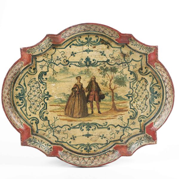Vassoio in legno laccato e decorato ad arte povera. Venezia, XVIII-XIX secolo