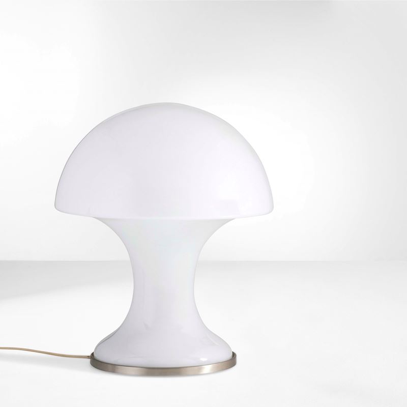 Luci : Lampada da tavolo mod. T-385  - Asta Arredi del XX secolo - Cambi Casa d'Aste