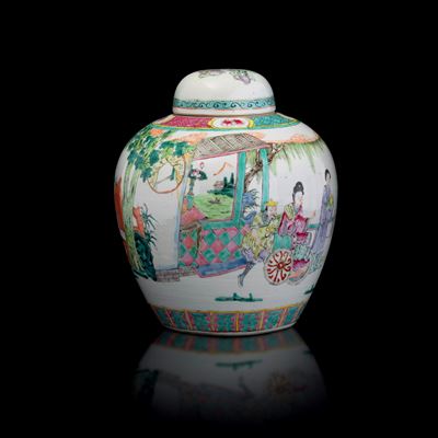 Potiche in Porcellana Famiglia Rosa Raffigurante Scena di Vita Comune, Cina, Dinastia Qing, Inizi...