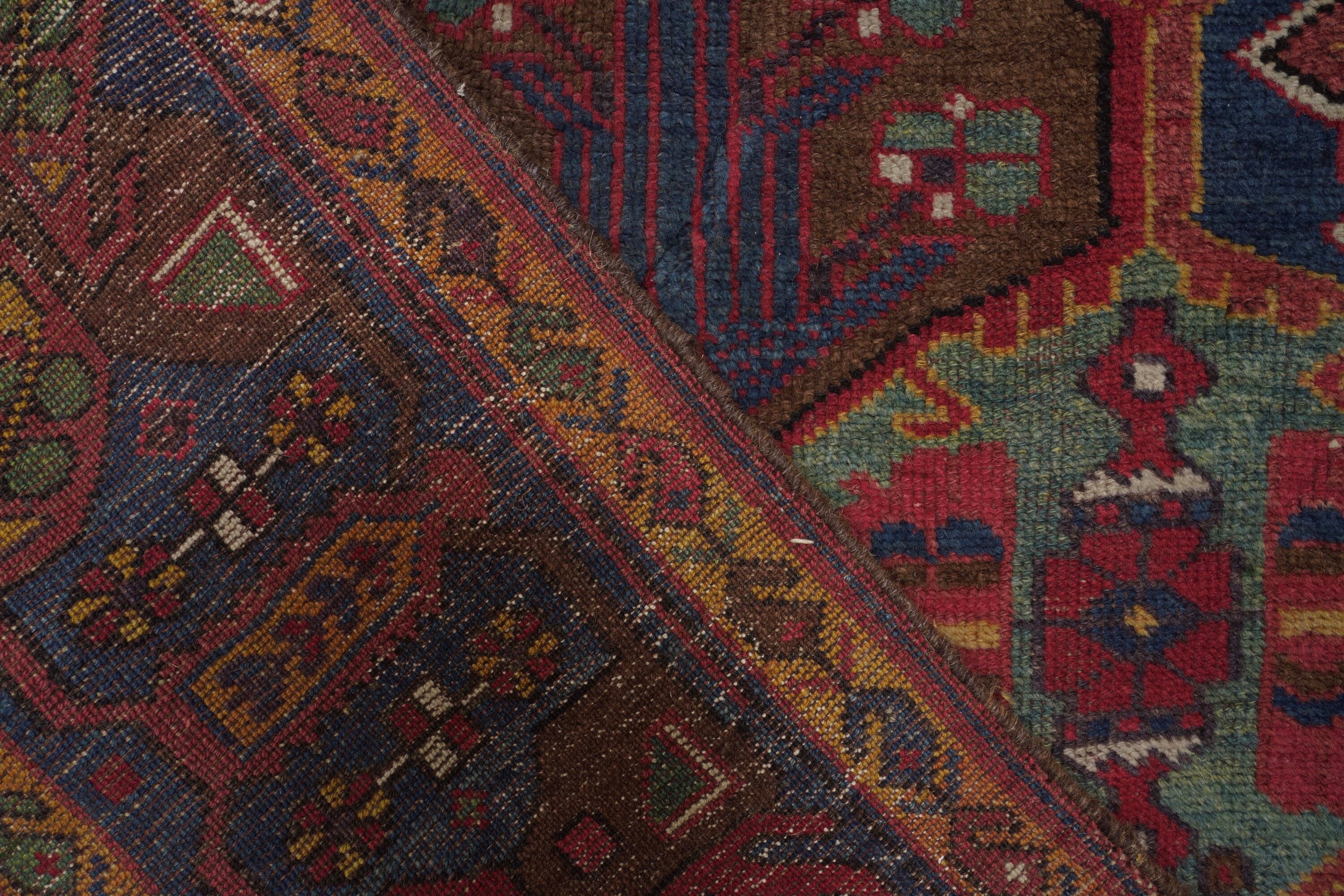 Tappeto Baktiari, Sud Persia, fine XIX secolo, cm 200 x 293