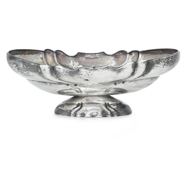 Centrotavola. Argenteria italiana del XX secolo, bollo dell'argentiere consunto