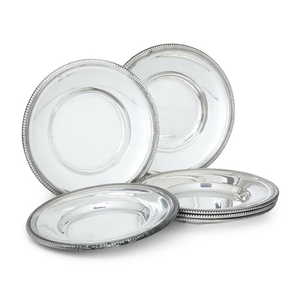 Sei piattini porta pane. Argenteria milanese del XX secolo, argentiere Carmelo Ganci