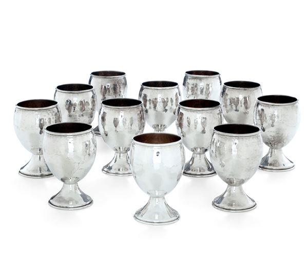 12 coppe. Argenteria siciliana del XX secolo, argentiere Antonino Cottone, Palermo