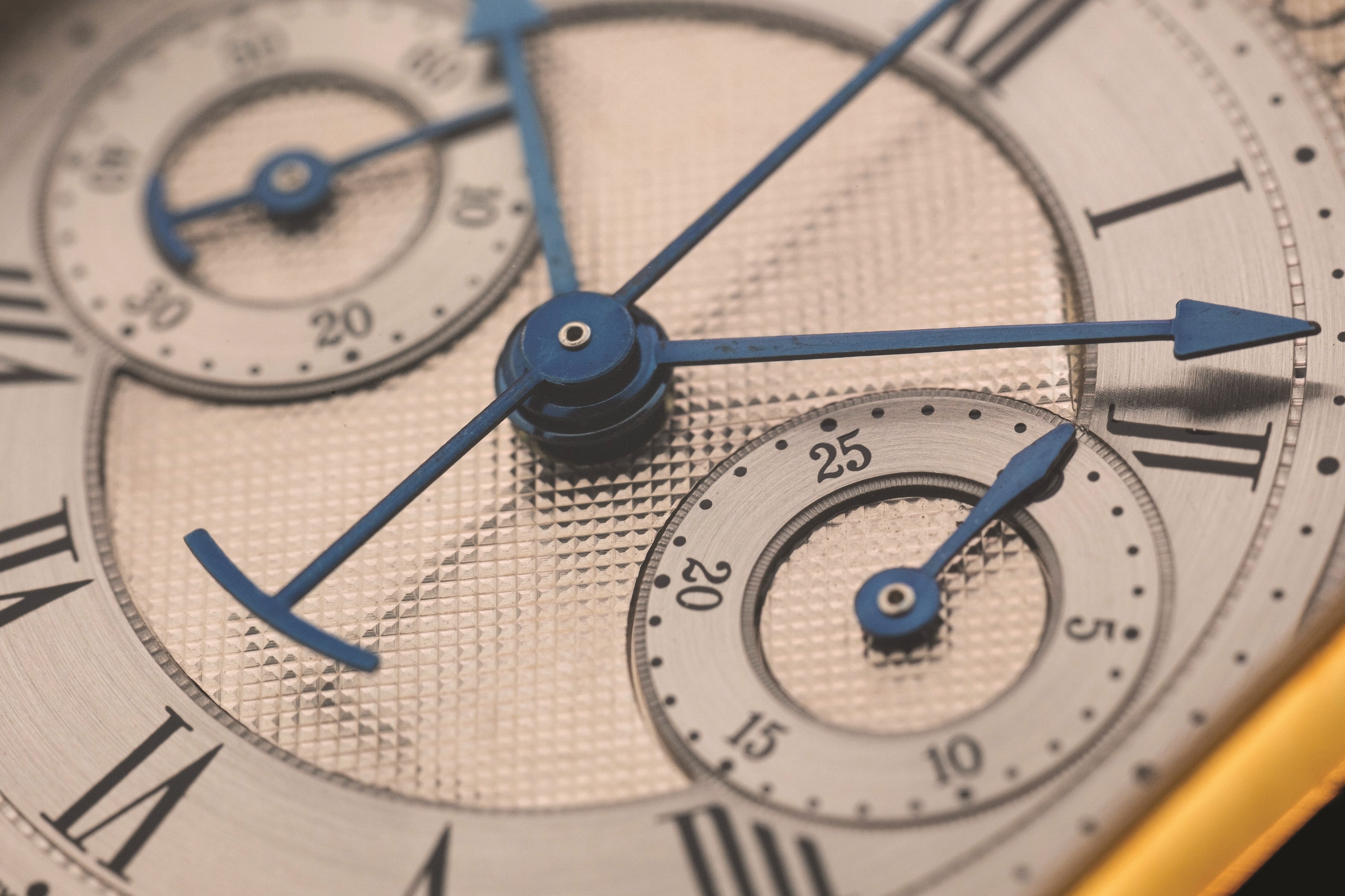 Daniel Roth - Chrono ref. 2147, oro giallo 18k, quadrante argenté Clous de Paris e satinato, circ...
