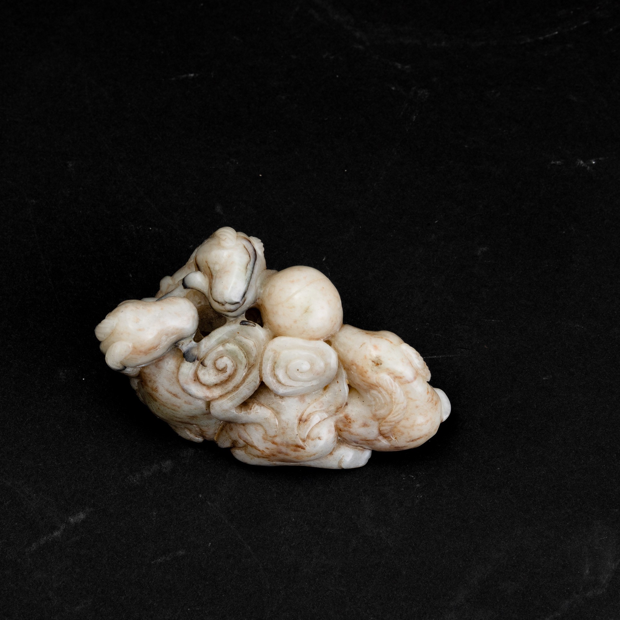 Giada, Figura di ariete scolpita, Cina, Dinastia Qing, XIX secolo